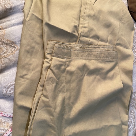 New - Picture 3 of 5